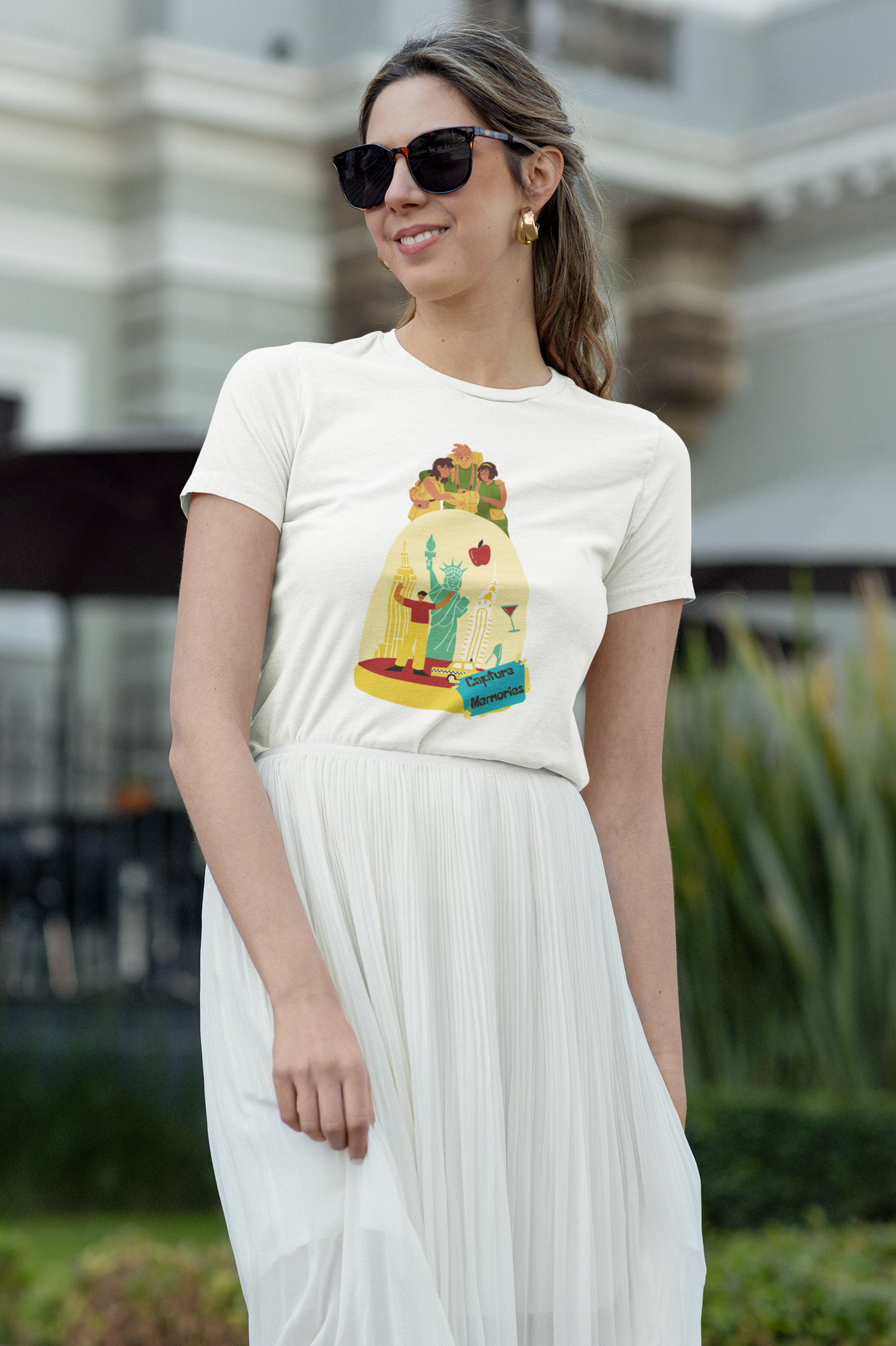 Capture Memories: Woman's Regular T Shirt
