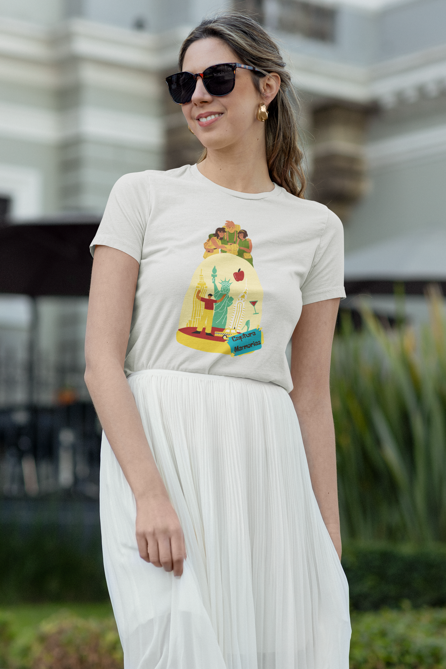 Capture Memories: Woman's Regular T Shirt